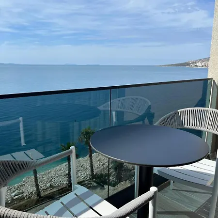 Joelle Premium Hotel Sarande Exterior photo