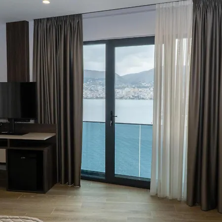 Joelle Premium Hotel Sarande Exterior photo