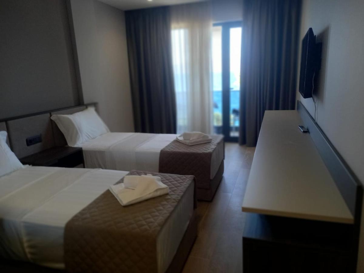 Joelle Premium 4* Саранда